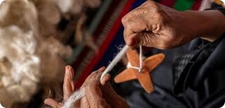 أصايل تطلق مركز التمكين الحرفي الأول لدعم النساء وصناعة فرص اقتصادية جديدة